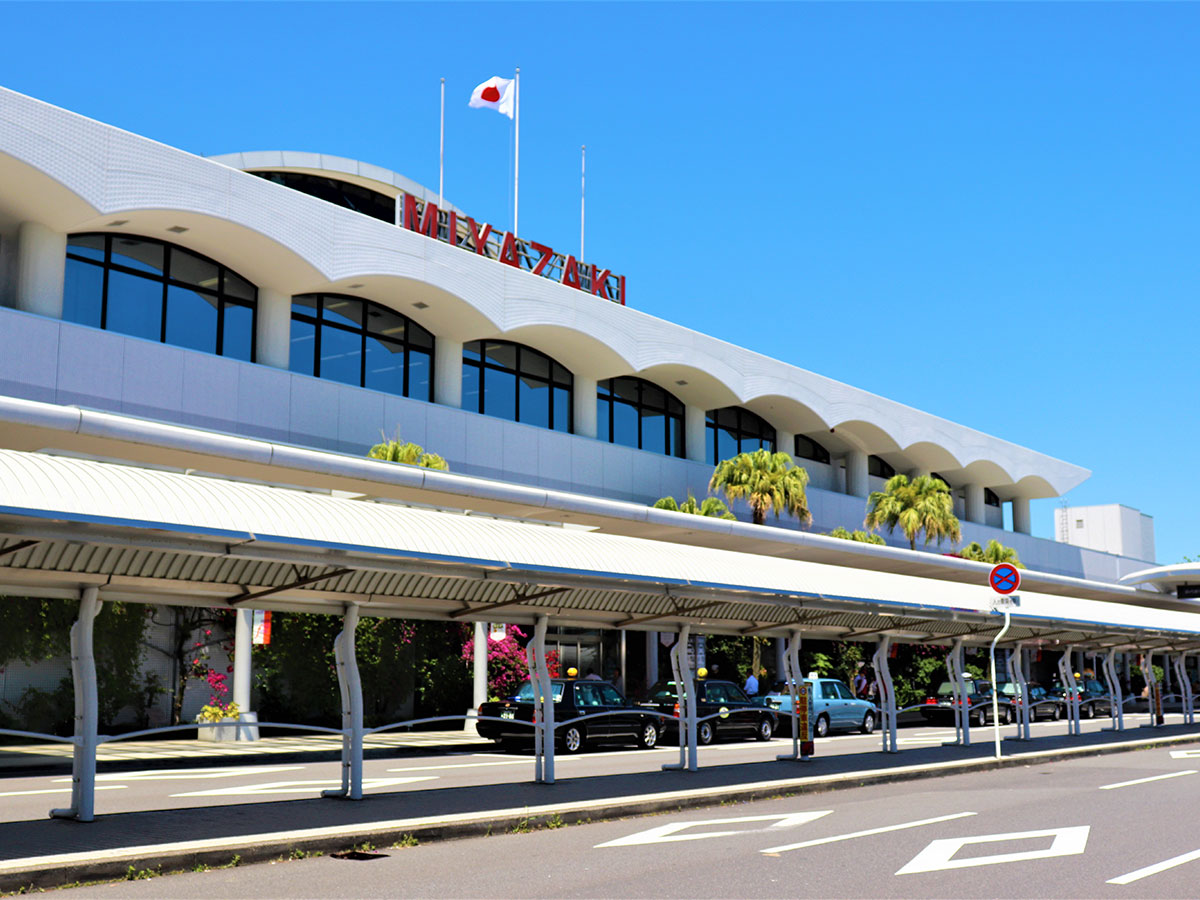 Miyazaki Airport (Miyazaki Bougainvillea Airport)