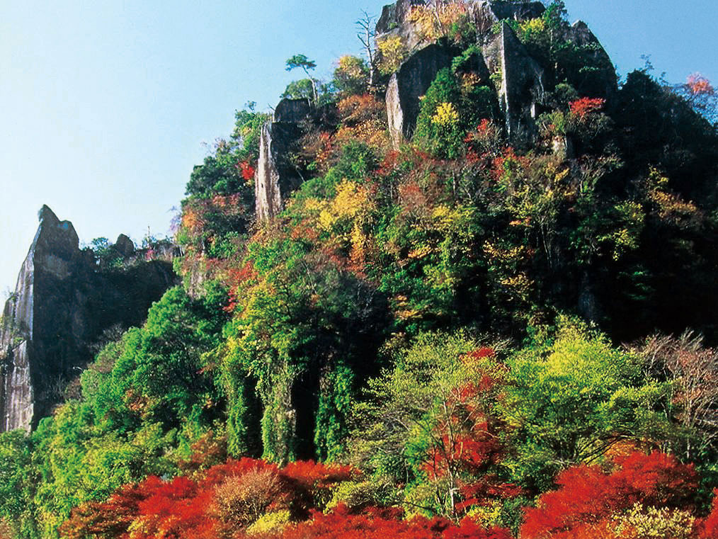 Yaba Gorge, Nakatsu (Red autumnal leaves)