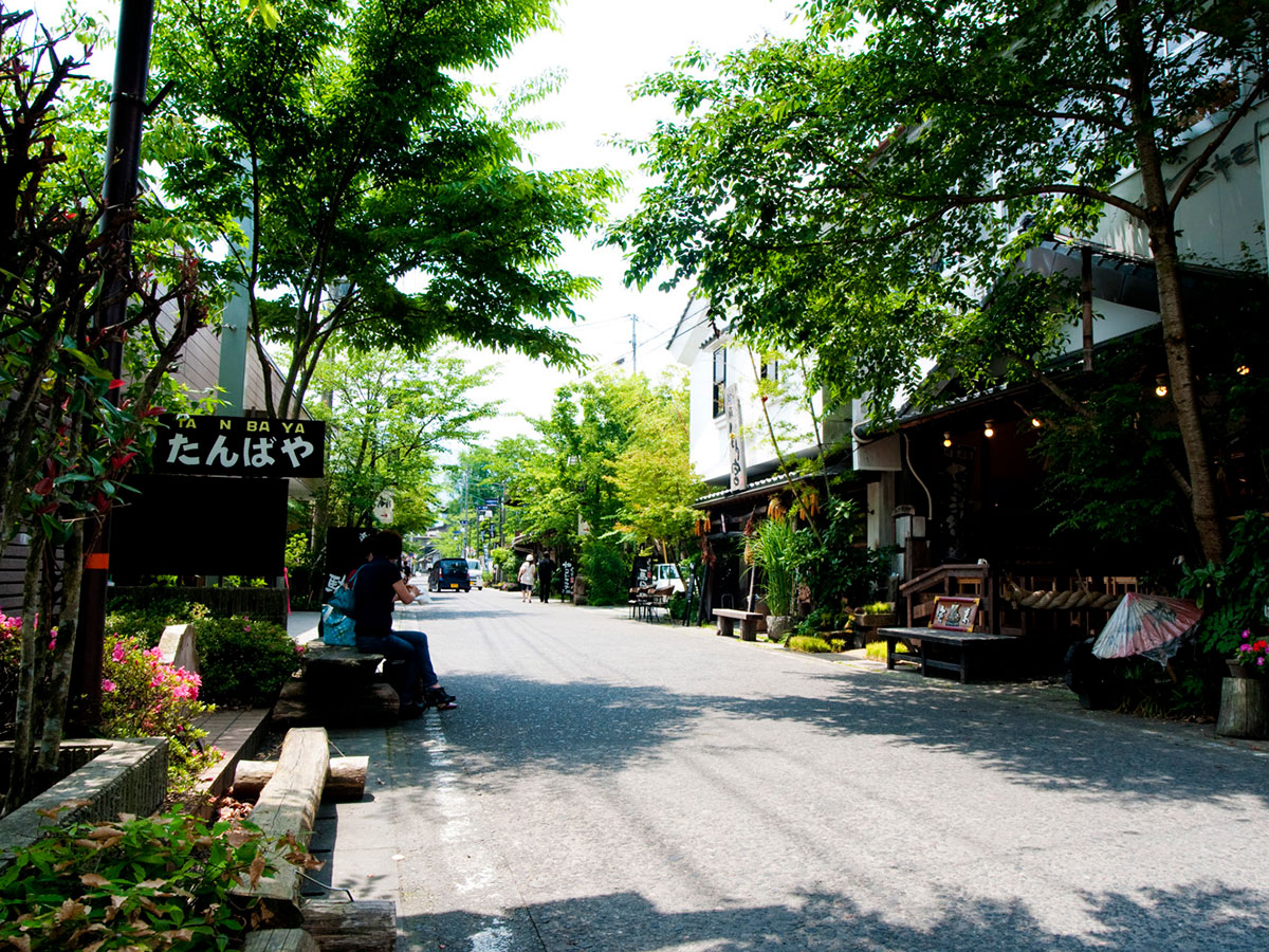 Aso Shrine and Aso Monzen Shopping Street