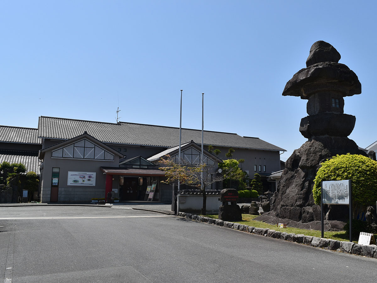 Yame Dento Kogeikan (Yame Traditional Crafts Museum)